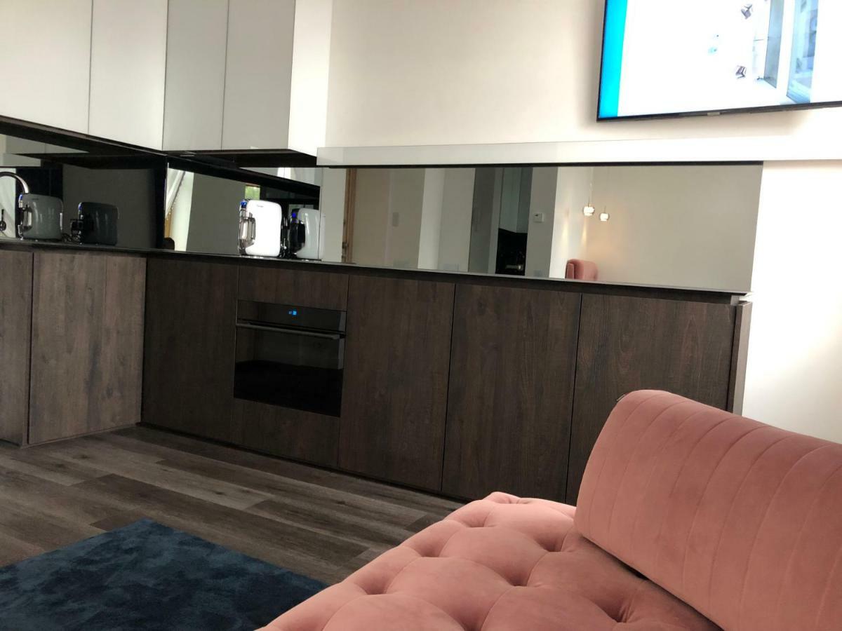 Modern And Luxury Apartment In The Center Of 카우나스 외부 사진