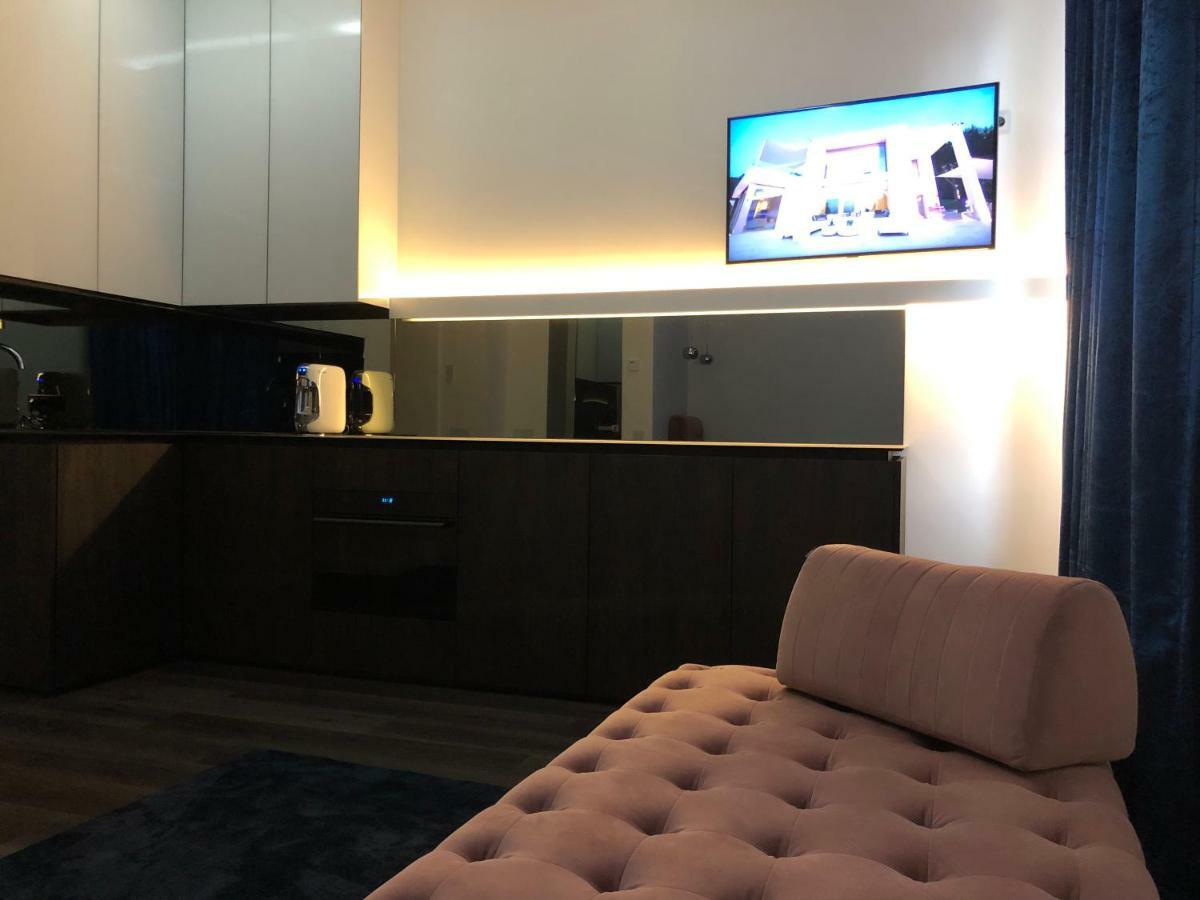 Modern And Luxury Apartment In The Center Of 카우나스 외부 사진